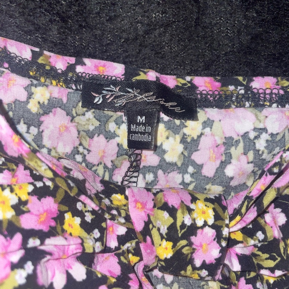 Pretty summer dress size M